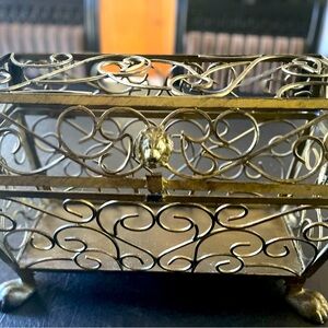 Lionhead Mantel Cage